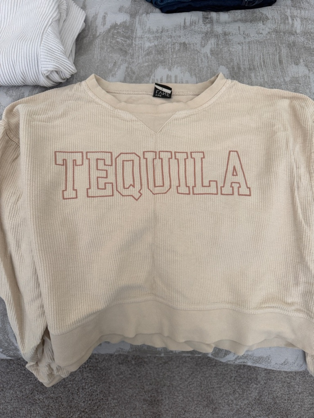 Zara Cream Sweatshirt with Pink 'TEQUILA' Graphic
